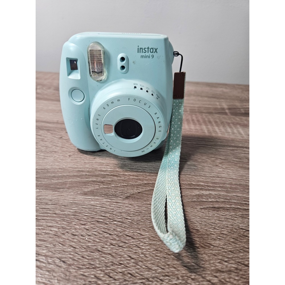 Fujifilm Instax Mini 9 Instant Film Camera Ice Blue with Wrist Strap 1858